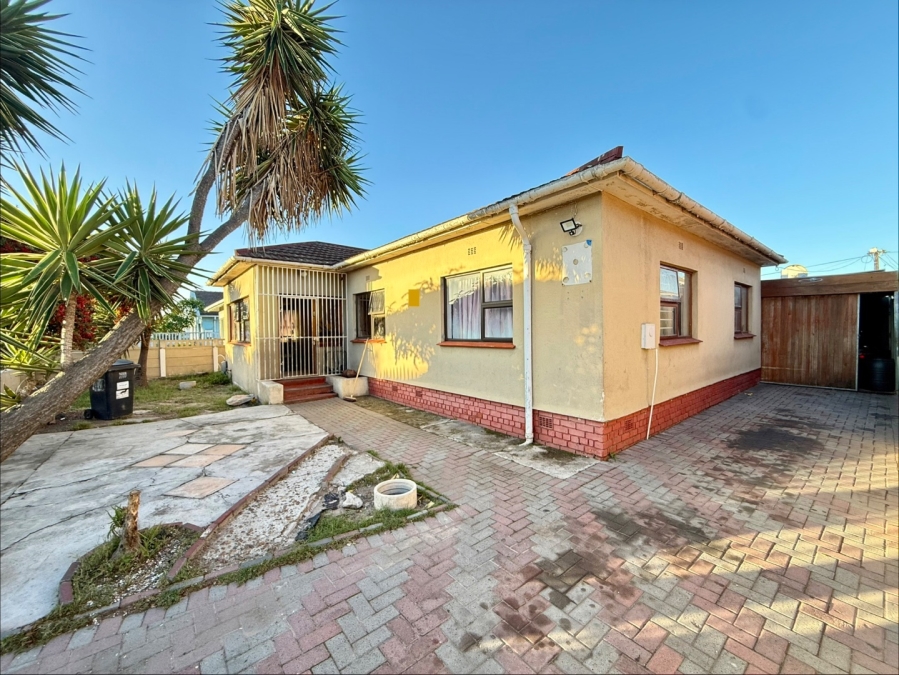 5 Bedroom Property for Sale in Vasco Estate Western Cape